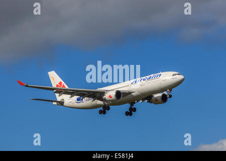 Aircalin AIRBUS A330-202 zweistrahlige Jet im Endanflug zum AKL Flughafen Auckland, Nordinsel, New Zealand, AOTEAROA Ozeanien Stockfoto