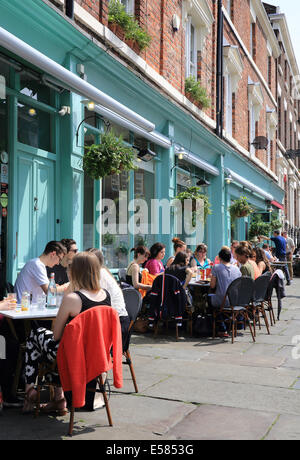 Quartier, ein italienisch inspiriert unabhängige Restaurant auf dem Kopfsteinpflaster der Falkner Street, angrenzend an Hope Street in Liverpool Stockfoto