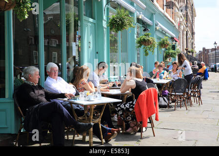 Quartier, ein italienisch inspiriert unabhängige Restaurant auf dem Kopfsteinpflaster der Falkner Street, angrenzend an Hope Street in Liverpool Stockfoto