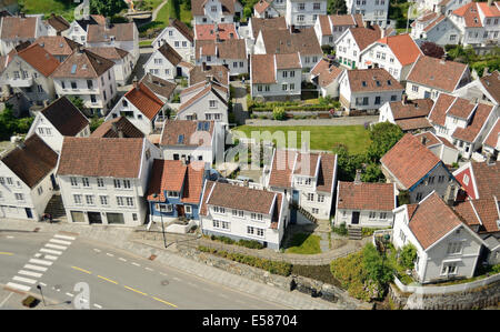 Weiß bemalten Häusern im Bereich Gamle Stavanger, Norwegen. Stockfoto