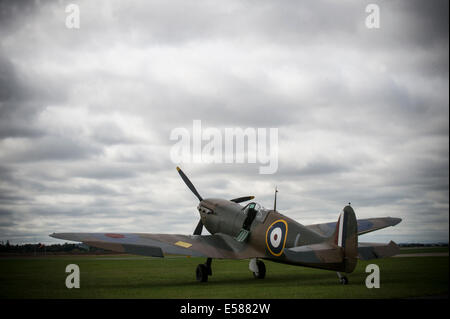Mk1 Supermarine Spitfire P9374 fliegen wieder restauriert. Die Spitfire wurde über Calais 1940 abgeschossen Stockfoto