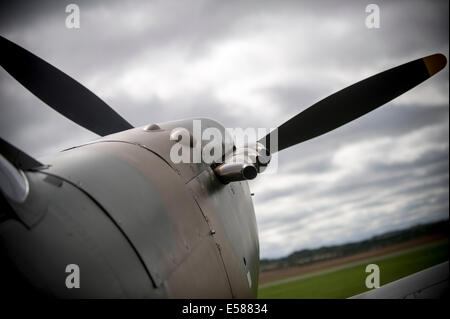Mk1 Supermarine Spitfire P9374 fliegen wieder restauriert. Die Spitfire wurde über Calais 1940 abgeschossen Stockfoto