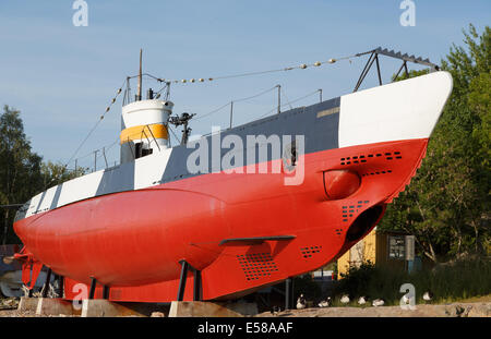 WWII veteran u-Boot Vesikko der finnischen Marine auf dem Display als Museumsschiff am Seefestung Suomenlinna. Stockfoto