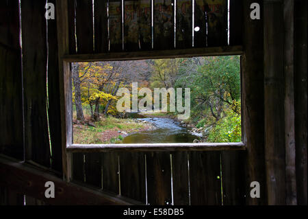 MacMillan Covered Bridge im Herbst, Grafton, Vermont, USA Stockfoto