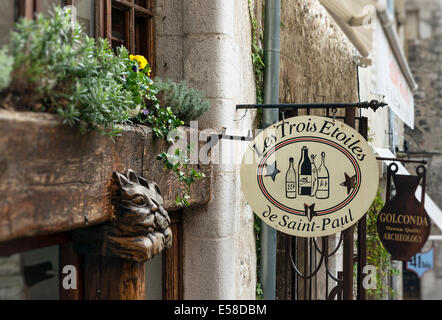 Hübsche Geschäfte, Saint Paul de Vence, Provence, Frankreich Stockfoto