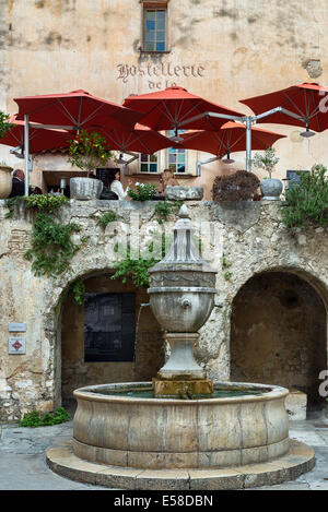 Große Fontaine, Saint Paul de Vence, Provence, Frankreich Stockfoto