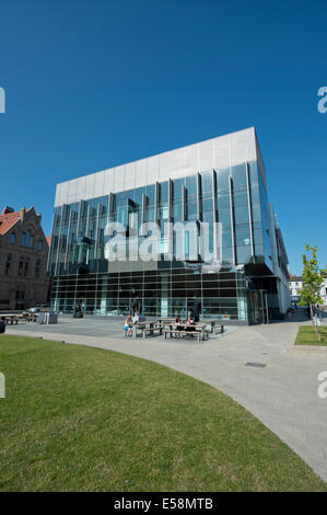 Das Alan Gilbert lernen Commons Gebäude, entworfen von Sheppard Robson, an der Universität Manchester. (Nur zur redaktionellen Verwendung). Stockfoto