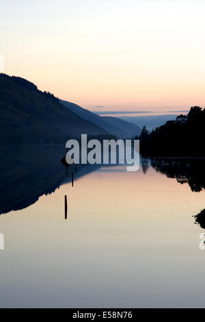 Der Caledonian Canal in Schottlands Great Glen zwischen Fort Augustus und Invergary Stockfoto