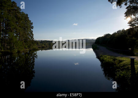 Der Caledonian Canal in Schottlands Great Glen zwischen Fort Augustus und Invergary Stockfoto