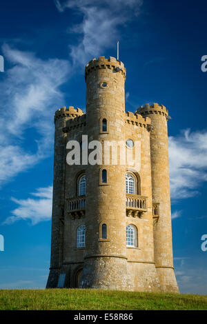 Früh morgens am Broadway Tower, die Cotswolds, Worcestershire, England Stockfoto