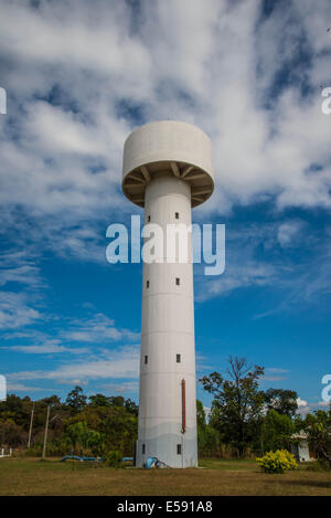 Der Wasserturm-Tank im Herkunftsland Thailand. Stockfoto