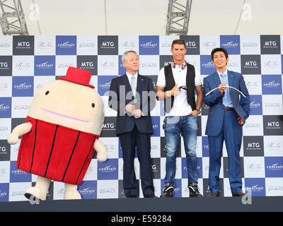 Aichi, Japan. 23. Juli 2014. Portugiesischer Fußballspieler Cristiano Ronaldo besucht Nagoya für MTG Sportliche Schönheit Förderung am Chubu Centrair International Airport in Aichi, Japan. Bildnachweis: Aflo Co. Ltd./Alamy Live-Nachrichten Stockfoto