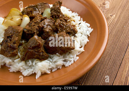 Marokkanische Tajine mit zartem Lammfleisch und Reis Stockfoto