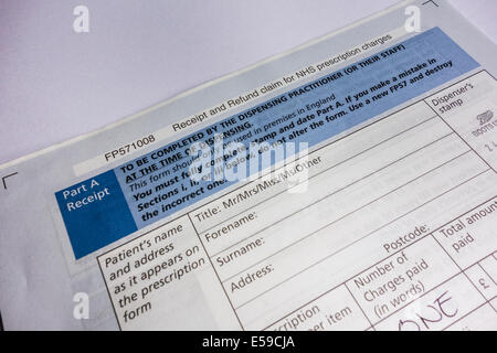 Erhalt und Erstattungsanspruch für NHS Rezeptgebühren Papierform, UK Stockfoto