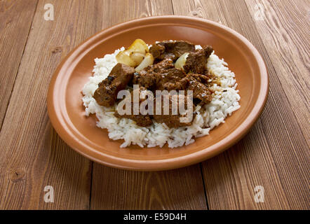 Marokkanische Tajine mit zartem Lammfleisch und Reis Stockfoto