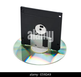 CD und Diskette isoliert auf weiss Stockfoto