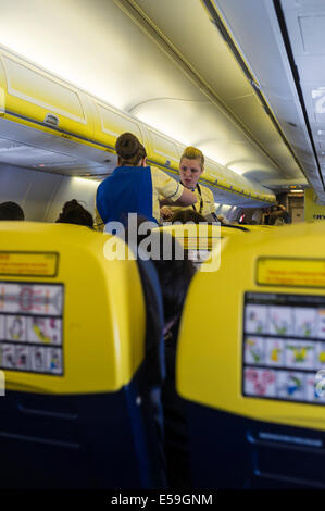 Ryanair Boeing 737-800 Kabinenausstattung. Stockfoto