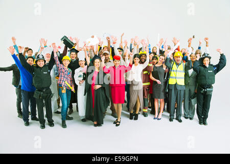 Porträt von vielfältigen zujubelnden Masse Stockfoto