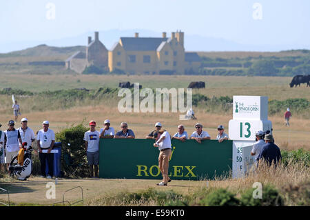 Porthcawl, Wales, UK. 24. Juli 2014. Miguel Angel Jiminez Abschlag am 13. während Tag eins von The Senior Open Golfturnier im The Royal Porthcawl Golf Club in South Wales heute Nachmittag. Bildnachweis: Phil Rees/Alamy Live-Nachrichten Stockfoto