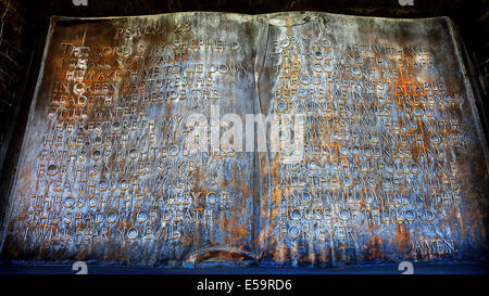 Nahaufnahme der Skulptur des Vaterunser-Psalm 23 Stockfoto