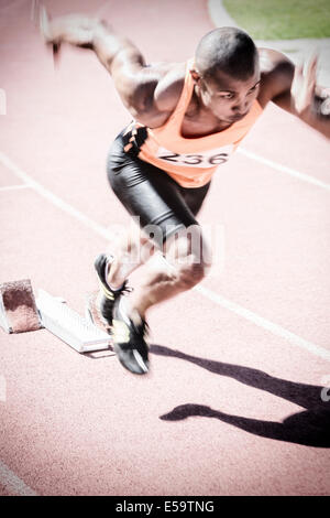 Läufer vom Startblock Stockfoto