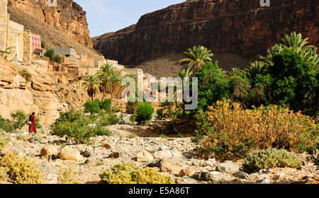 Amtoudi Getreidespeicher, Innenräume, Bee Hives, Scenic Canyonwänden, Oase Museum, Keramik und Getreidespeicher Talblick, Dorf, Südmarokko Stockfoto