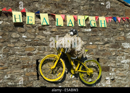 Tour de France Staveley Yorkshire Yorkshire in England. Haus Dekorationen. 2014 2010 s UK HOMER SYKES Stockfoto