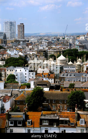 Blick über die Skyline der Stadt Brighton mit dem Royal Pavillon sichtbar in der Mitte der Schuss UK Stockfoto