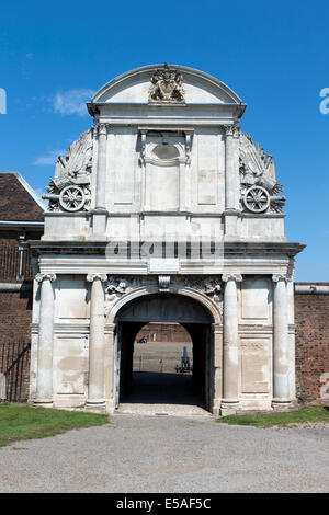 Wassertor Eingang bei Tilbury Fort, Essex, England, UK. Stockfoto