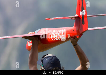 VAL DI FASSA – COL DEL CUC-Italien - 28 Juli: Start Radio gesteuert Flugzeug in einer Euromeeting Fliege 28. Juli 2013 Stockfoto