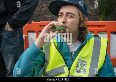 Aktivist aus Norml-UK Werbetätigkeit für Cannabis Rechtsreform in London Stockfoto