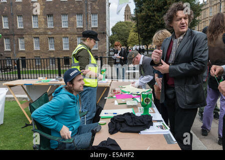 Aktivist aus Norml-UK Werbetätigkeit für Cannabis Rechtsreform in London Stockfoto