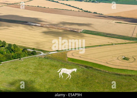 Luftaufnahme des neuen Devizes White Horse, Devizes, Wiltshire, UK. JMH6191 Stockfoto