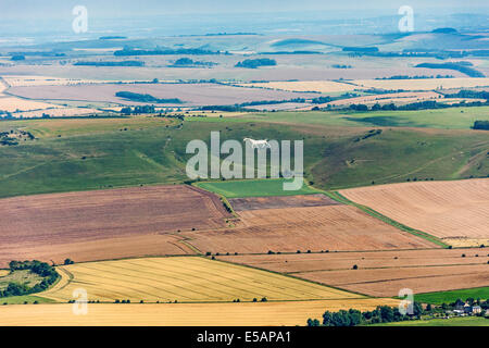 Luftaufnahme von Alton Barnes White Horse, Milk Hill, in der Nähe von Pewsey, Wiltshire, UK. JMH6198 Stockfoto