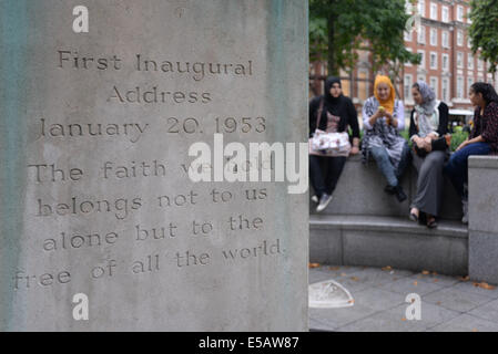 London, UK. 25. Juli 2014. Tausende Rallye außerhalb US-Botschaft am letzten Freitag des Ramadan zu fordern Gerechtigkeit für Palästina und ein Ende der israelischen Massaker in Palästina besetzen Land. Foto: siehe Li/Alamy Live News Stockfoto