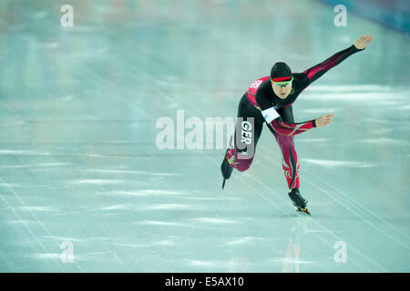 Jenny Wolf (GER) im Wettbewerb mit Frauen 1000 m Eisschnelllauf bei den Olympischen Winterspiele Sotschi 2014 Stockfoto