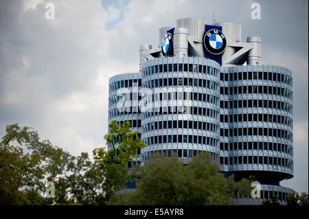 BMW Welt, BMW-Welt, Kolben, Museum, München, Bayern, Bayern, BMW-Logo, Stockfoto