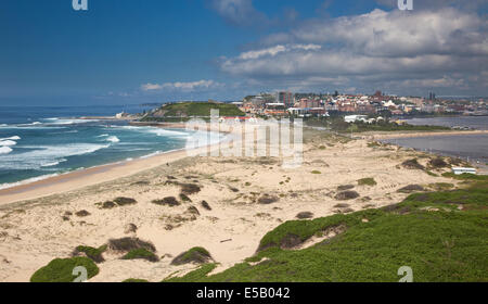 Nobbies Strand Newcastle in Australien eine große Industriestadt mit wunderschönen Stränden Stockfoto