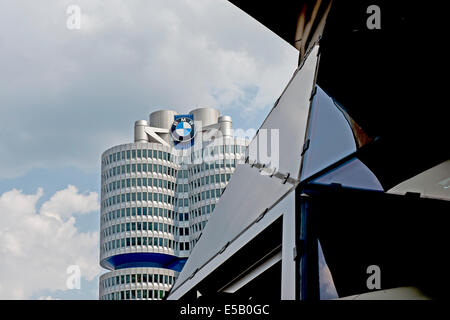 BMW Welt, BMW-Welt, Kolben, Museum, München, Bayern, Bayern, BMW-Logo, Stockfoto