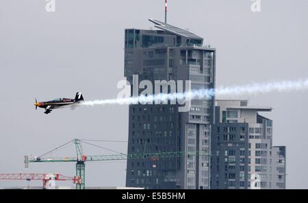 Gdynia, Polen 26. Juli 2014 Red Bull Air Race Gdynia Tag 1.. Chellenger Klasse Qualifikationen. Bildnachweis: Michal Fludra/Alamy Live-Nachrichten Stockfoto