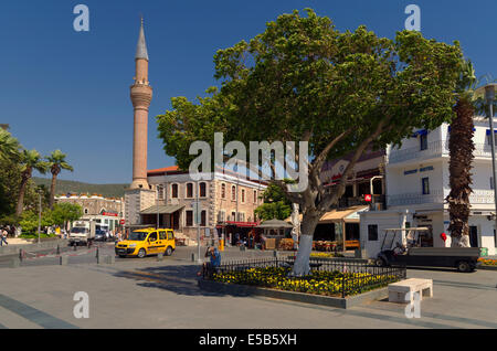 Das Zentrum von Bodrum und Moschee, Provinz Mugla, Türkei Stockfoto