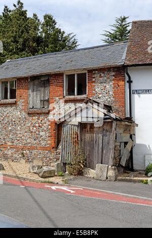 Verfallenes Haus in Amesbury, Wiltshire UK Stockfoto