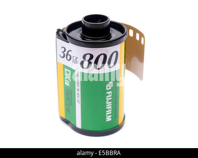 Fujifilm ISO 800 36 Bilder 35mm Filmrolle isolierten auf weißen Hintergrund Stockfoto