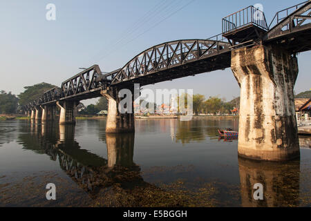 Die Brücke am River Kwai, Kanchanaburi, Thailand Stockfoto