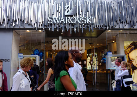 SWAROVSKI Shop auf der Oxford Street, London Stockfoto