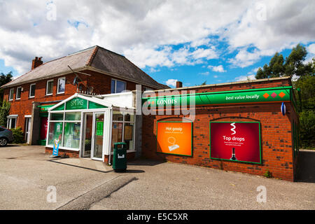 Londis Supermarkt Lebensmittelgeschäft speichern Schild vor dem Eingang Gebäudefassade Manby Lincolnshire Stockfoto