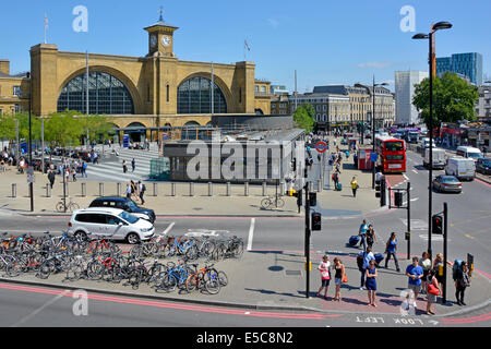 Umgebaute Kings Cross Square und Railway station Fassade Teil der Sanierung der Kings Cross station Stockfoto