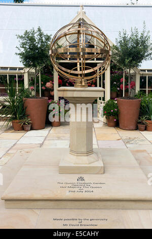 Dekorative Skulptur und Metallarbeiten vorgestellt von ihrer Majestät Königin Elizabeth bei der offiziellen Eröffnung der ummauerten Garten Stockfoto