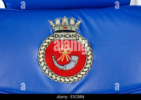 Belfast, Nordirland. 26.07.2014 - Abzeichen auf dem Stuhl Kapitän des Art 45 Zerstörer HMS Duncan Credit: Stephen Barnes/Alamy Live News Stockfoto