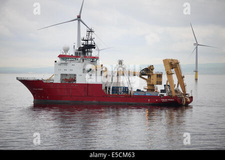 Kabel verlegen Schiff Polar Prince Gwynt y Mor-Windpark vor der Küste Nord-Wales während der Bauphase im Jahr 2014. Stockfoto